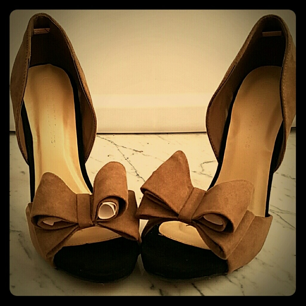 Sueded and Bowed Heels