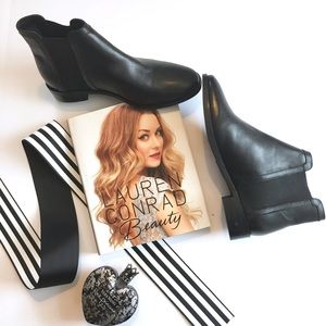 NWT Topshop  Black Leather Bootie