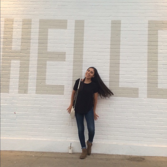 HELLO! - Picture 1 of 2