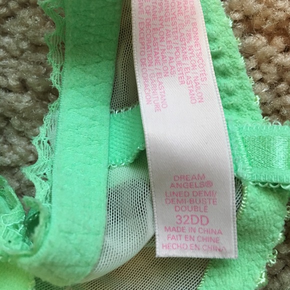 Victoria Secret Bra - Picture 2 of 2