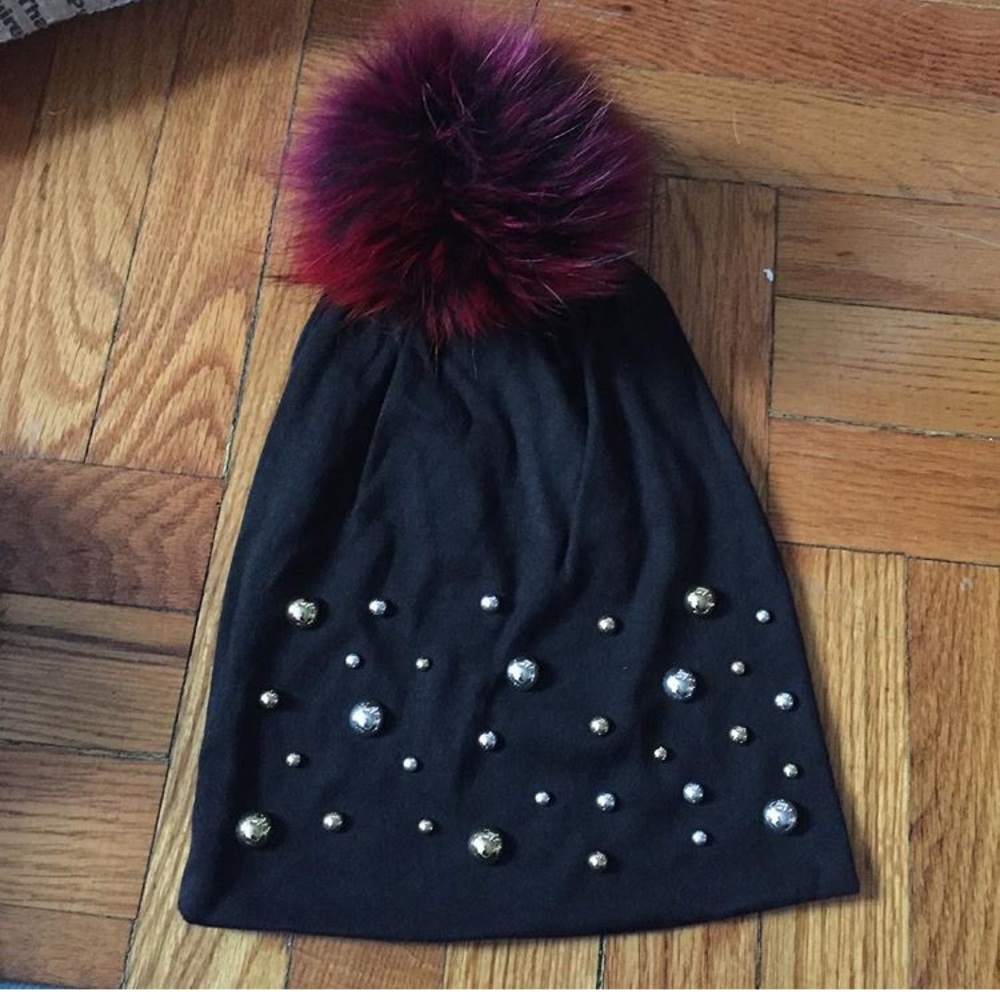 Custome stuff pearl beanie
