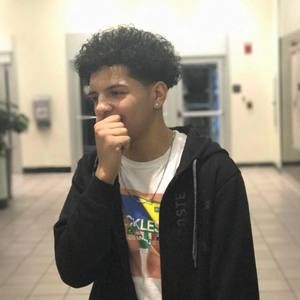 Meet your Posher, Zay