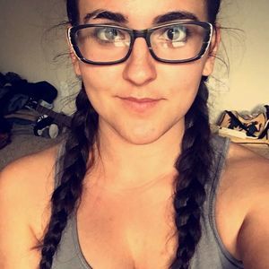 Meet your Posher, Ella