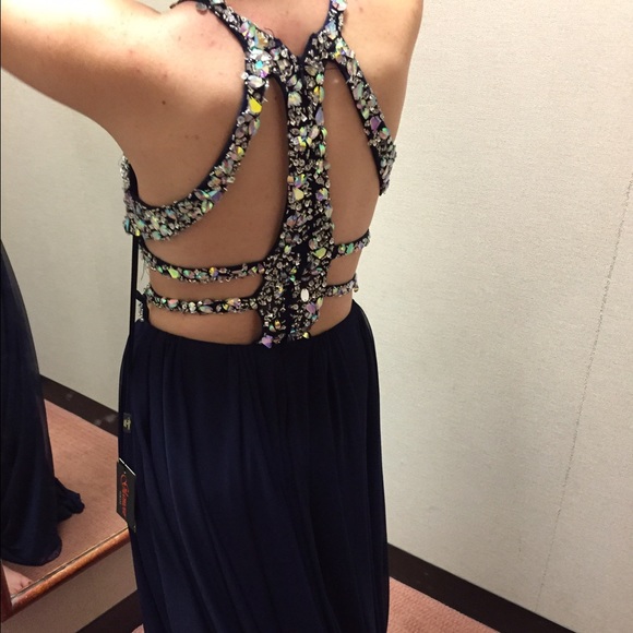 Navy blue, backless Prom Dresss. - Picture 3 of 3