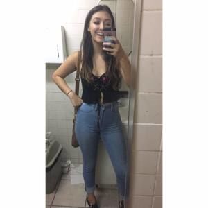 Meet your Posher, Stephanie