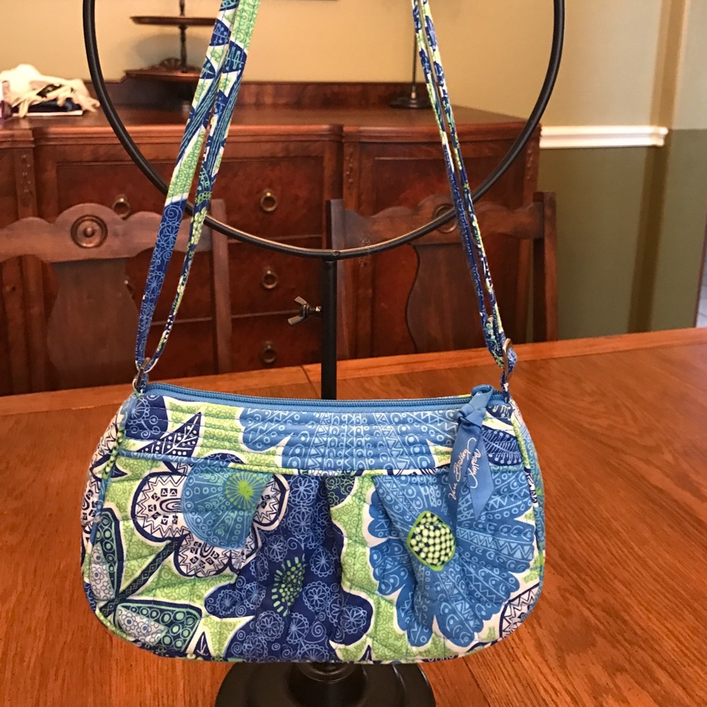 Cross Body Pursr