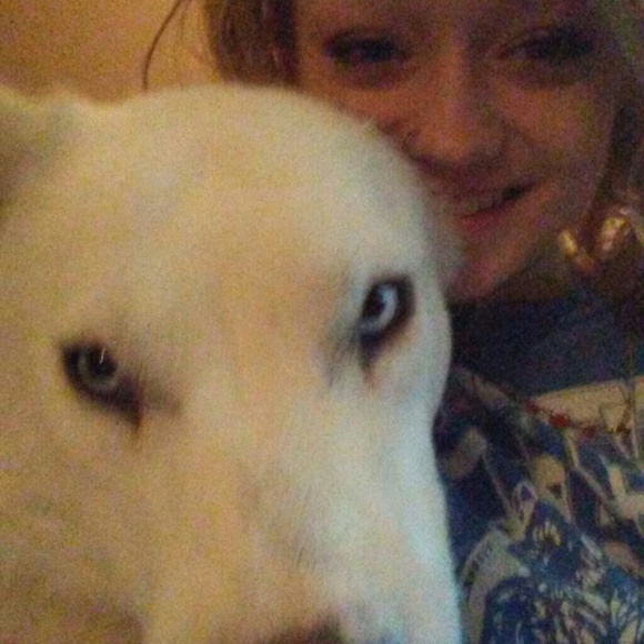 Meet your Posher, Beth - Picture 4 of 4