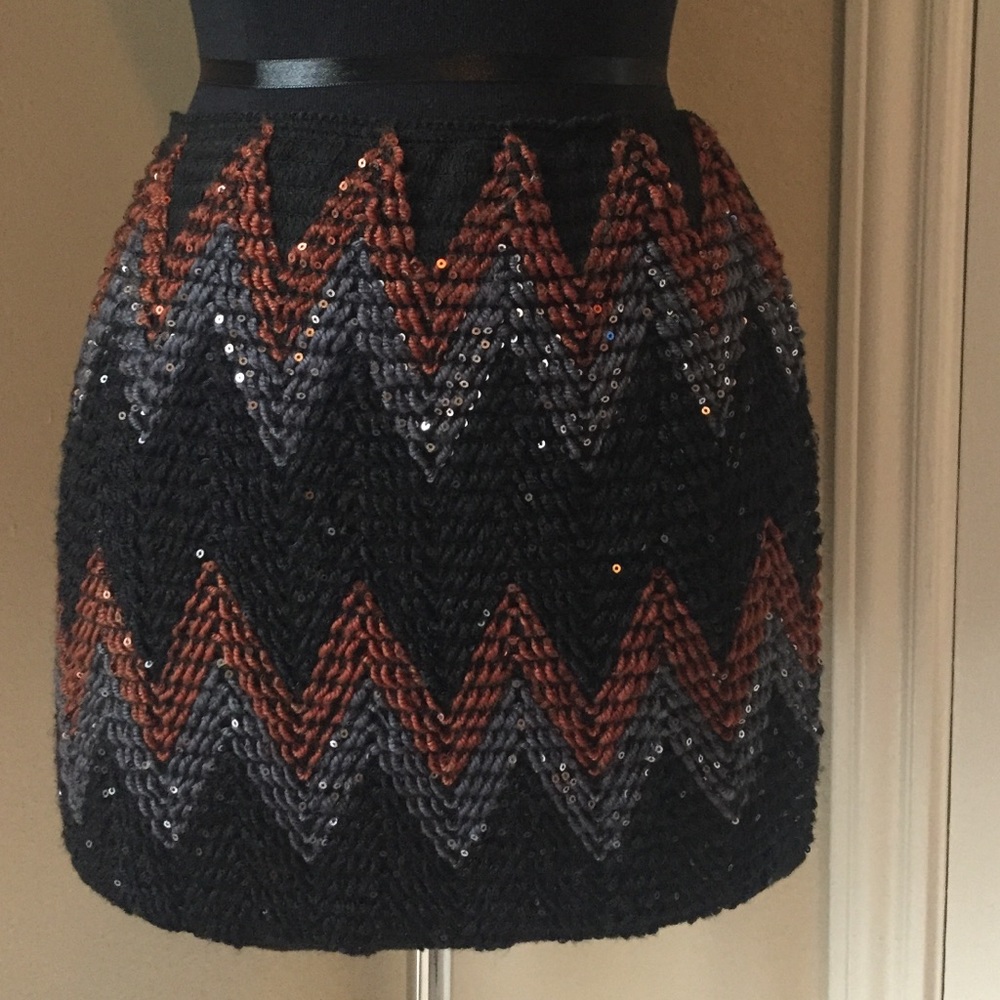 Bandage style mini skirt