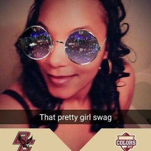 Meet your Posher, Daquina