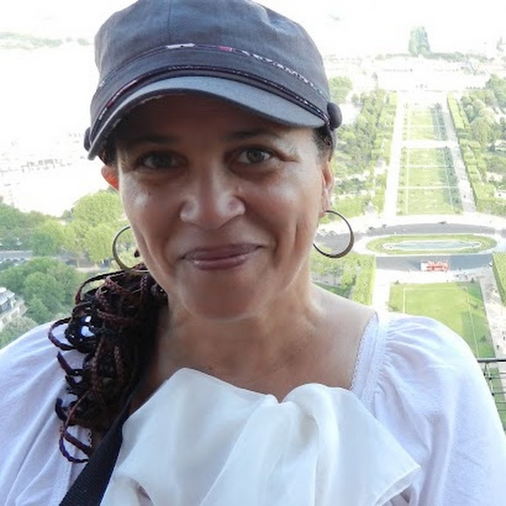 Meet your Posher, Cecilia