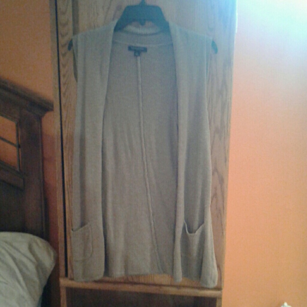 Banana republic Brown sleeveless cardigan