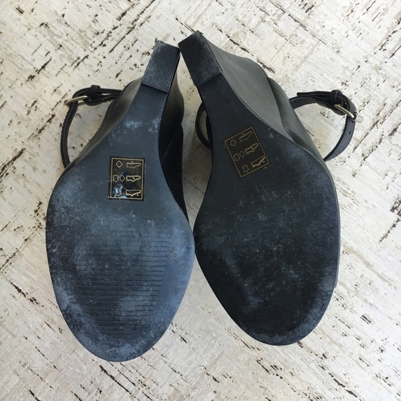 Lord & Taylor Shoes - Design Lab Yehocheva Wedge In Black Size 6 Lord & Taylor Shoes - Design Lab Yehocheva Wedge In Black Size 6