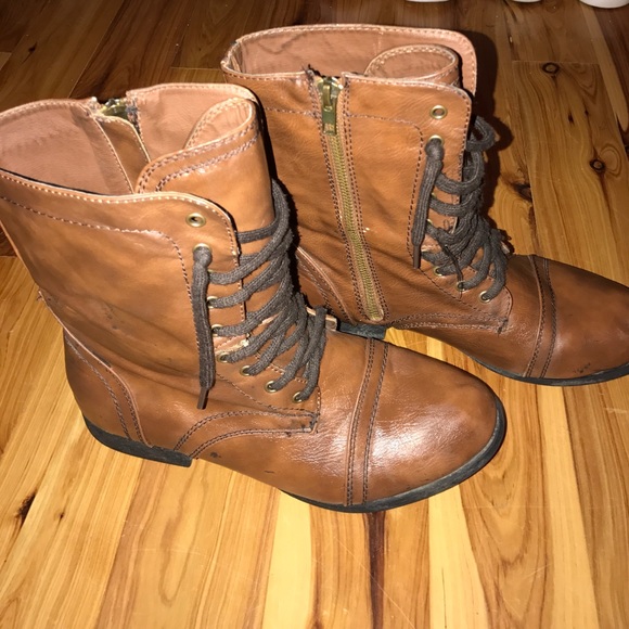 Madden Girl Combat Boots - Picture 2 of 3