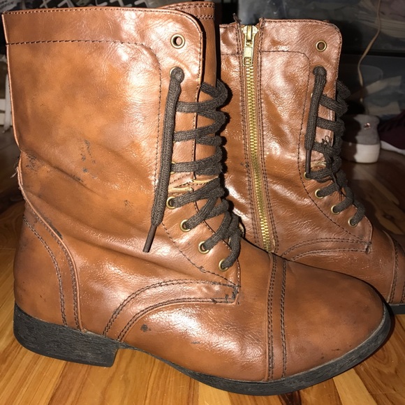 Madden Girl Combat Boots - Picture 3 of 3