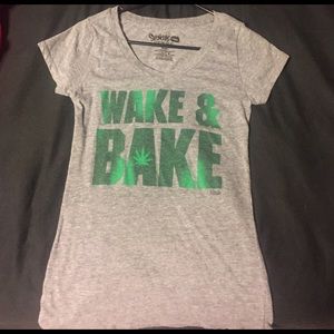 Wake & Bake V-neck