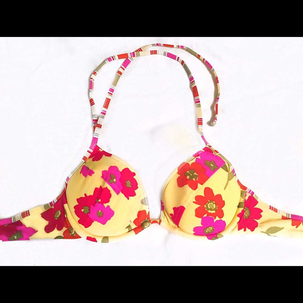 BRAND NEW VICTORIA SECRET BIKINI TOP!!!