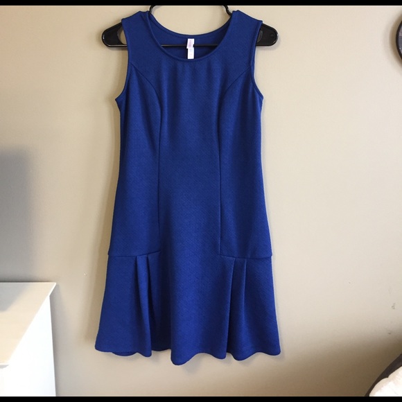 Business dress - Picture 1 of 2