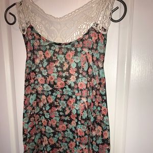 🌻💋🌷Pretty High-Low Flowered Blouse🌻💋🌷