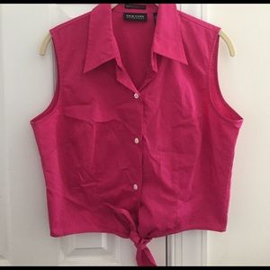 🌺Sleeveless Beauty PRICE DROP🌺