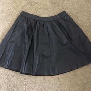TOPSHOP BLACK PLEATED SKIRT