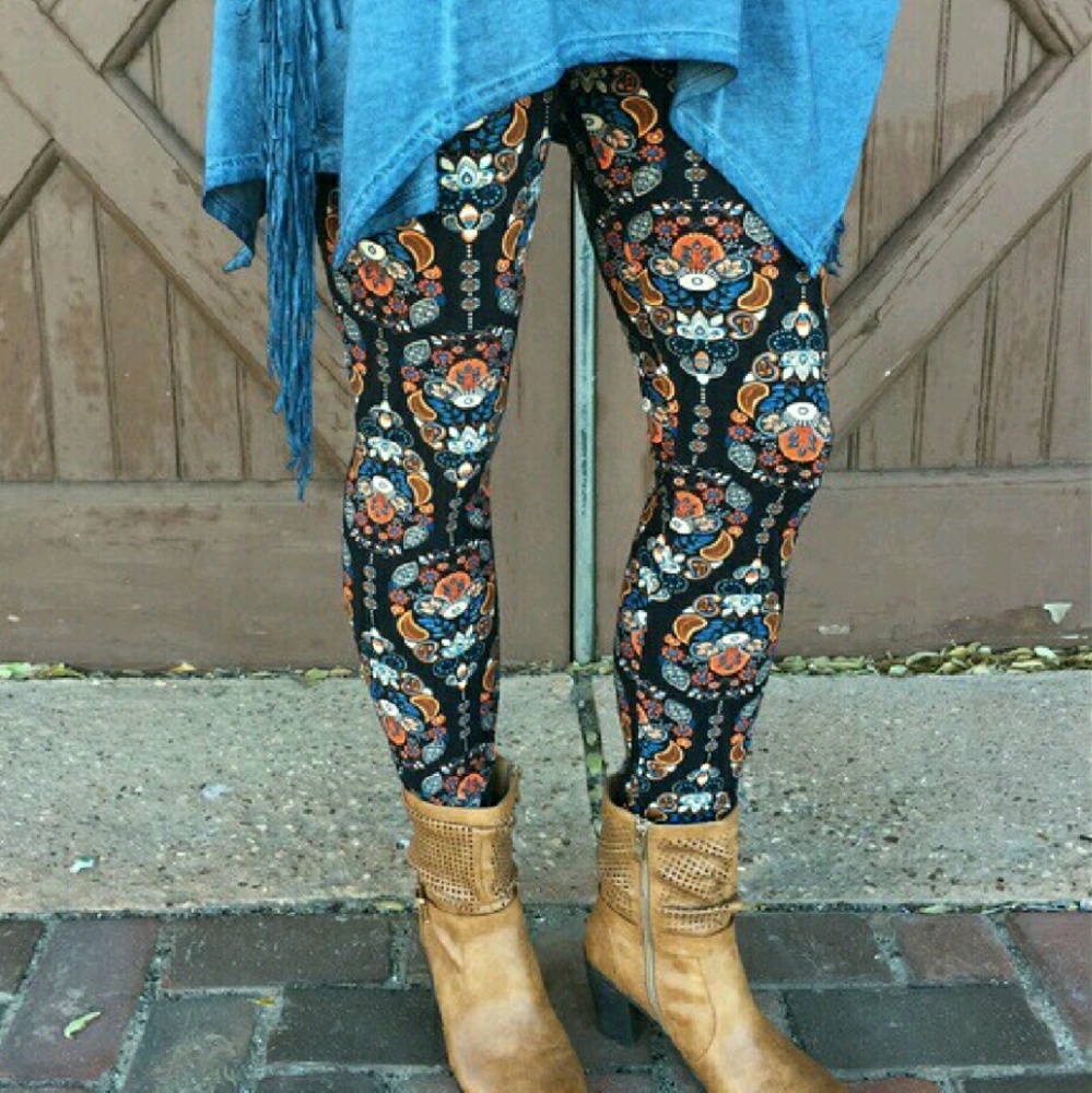 Black & Orange Paisley Leggings