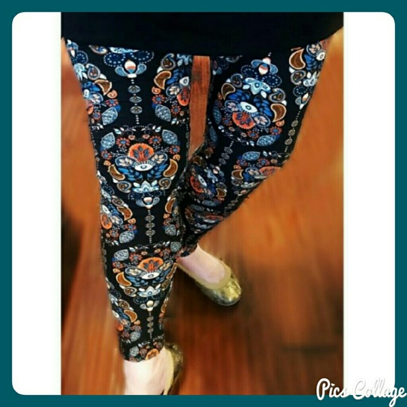Black & Orange Paisley Leggings - Picture 4 of 4