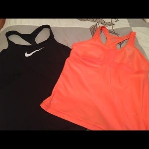 2 Nike sports tops XL
