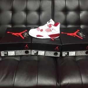 Jordan 4's Alternate White/Red