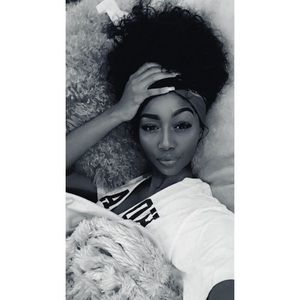Meet your Posher, Troi