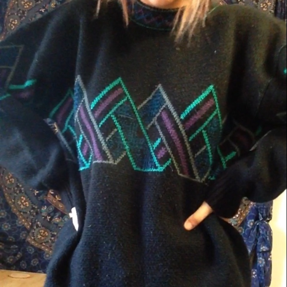 kinda cute ugly sweater! perfect for the winter!