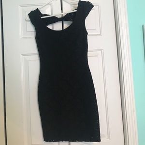 Black bodycon dress