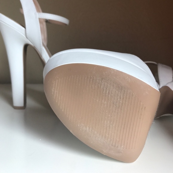 🌟Charlotte Russe Platform Pumps Size 9💫 - Picture 5 of 6