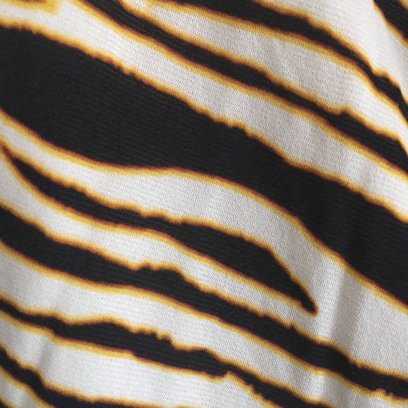 Top - Picture 3 of 3