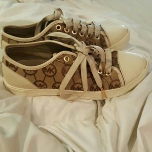 MK*LAST PRICE DROP!! Feelin generous today ;)