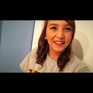 Meet your Posher, Mikayla
