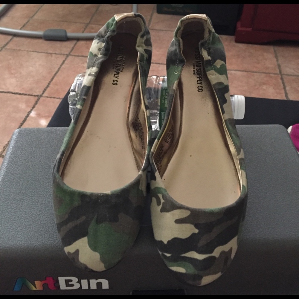 Camouflage slip ons