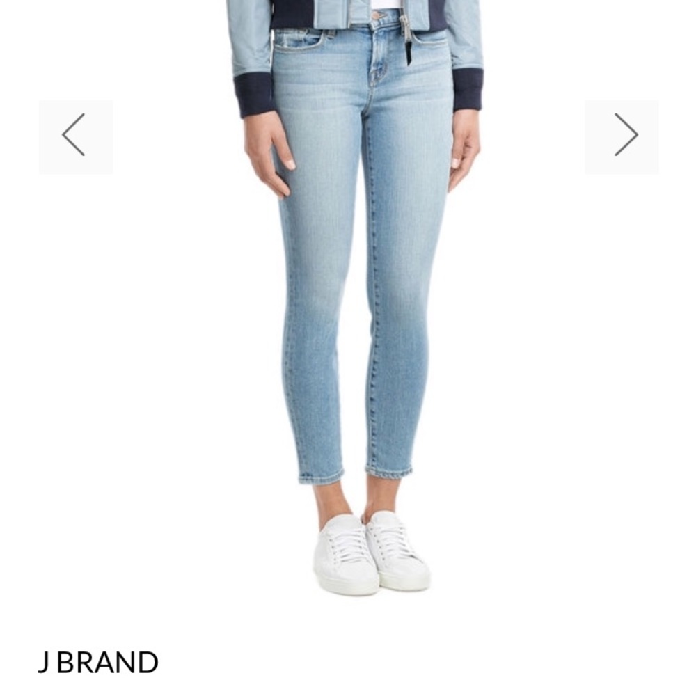J brand mid rise skinny Capri light wash sz26