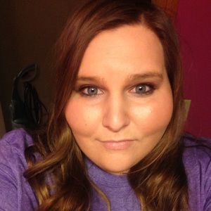 Meet your Posher, Lyndsey