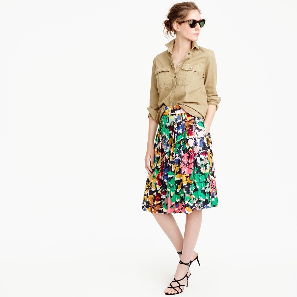 Double-pleated midi skirt in colorful brushstroke print