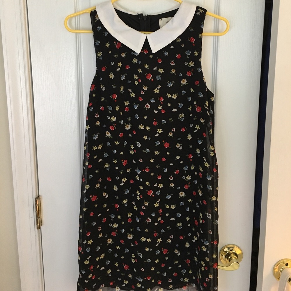 Urban Outfitters floral print w/ peter pan collar