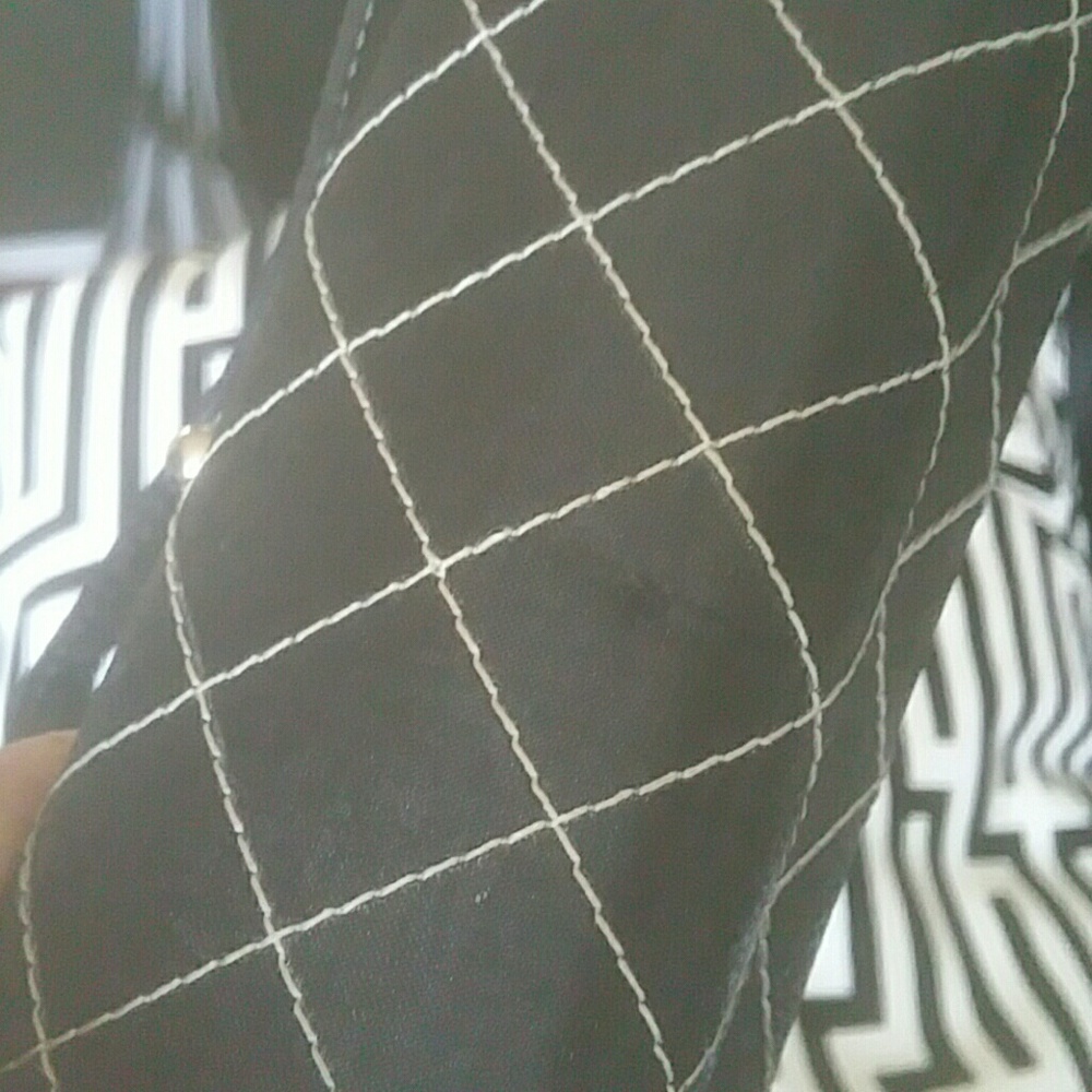 Purse - Picture 3 of 3
