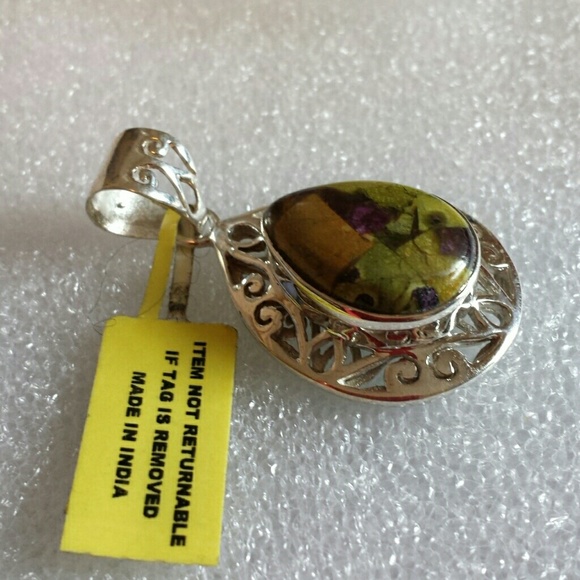 Tasmanian Stichtite Pendant - Picture 3 of 3