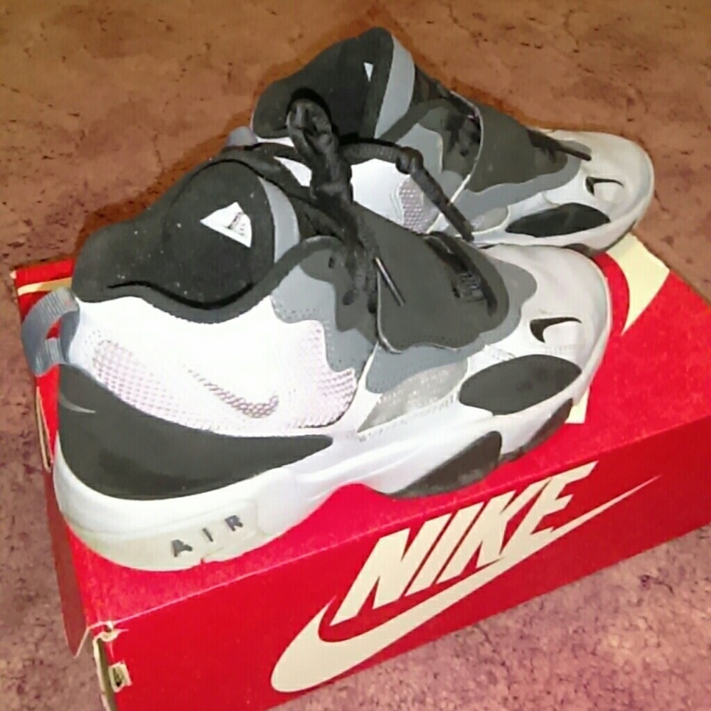 Nike Air Speed Turf 6Y - Picture 2 of 4