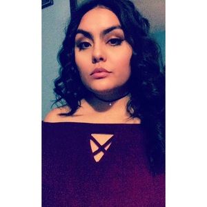 Meet your Posher, Cassandra