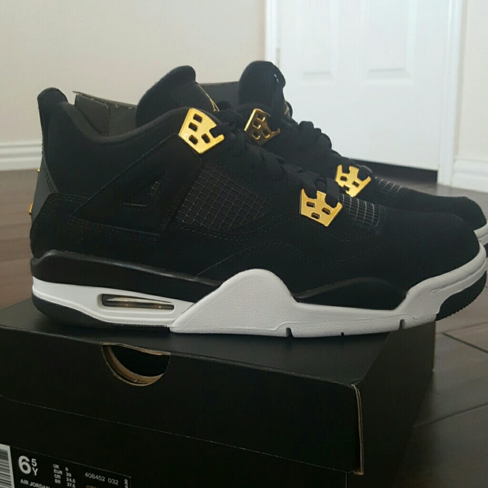 ❌SOLD❌ Jordan retro 4 royalty edition
