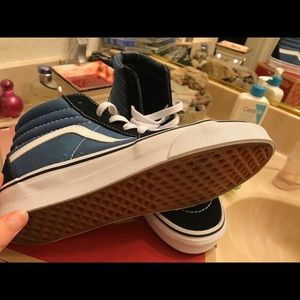 Sk8-hi vans brand new in the box
