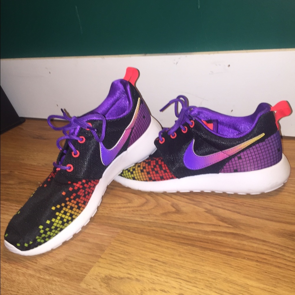 Nike Roshe 1 Kids 7Y/Women's 8.5