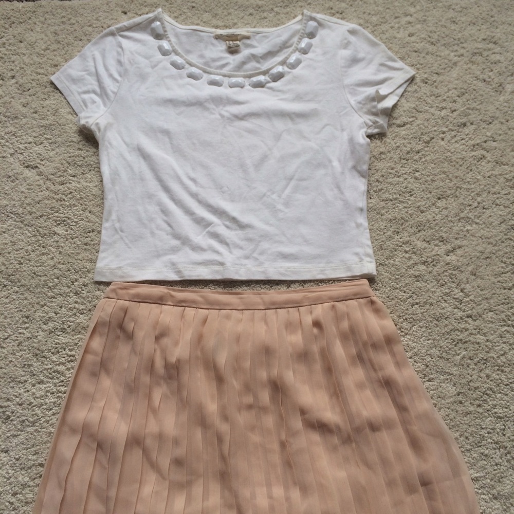 Pink pleated maxi skirt