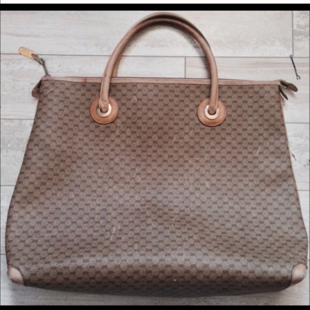 Authentic Gucci XL vintage 👜