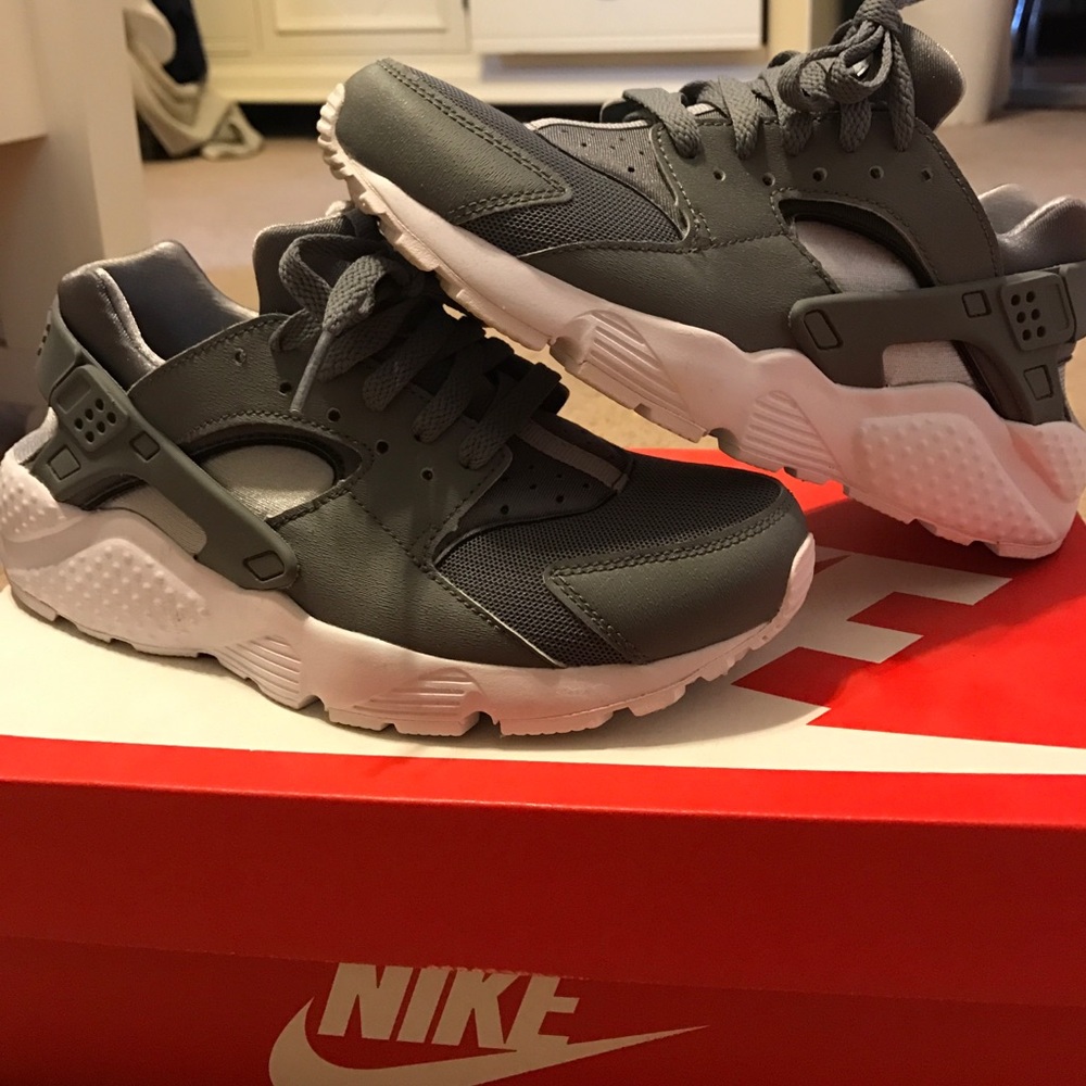 Grey Huaraches